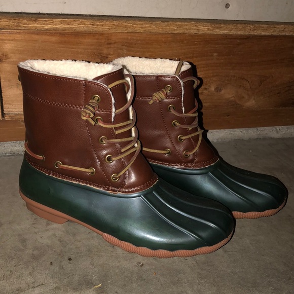 winter boots - Picture 2 of 2